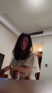 这奶子简直是艺术品，当我射在奶子上的时候差点没有爽死我！